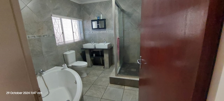 4 Bedroom Property for Sale in Protea Park North West